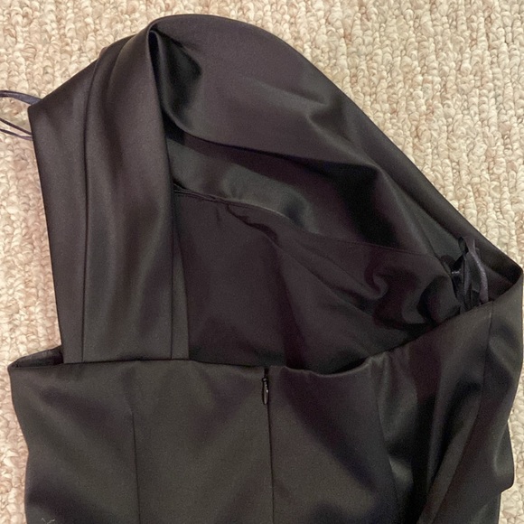 One shoulder sleek black dress with embellishment on right side - Picture 6 of 6